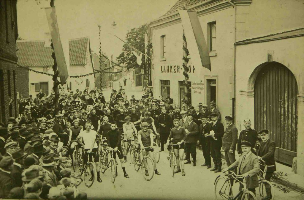 Header Publikationen Radrennen in Lank um 1914